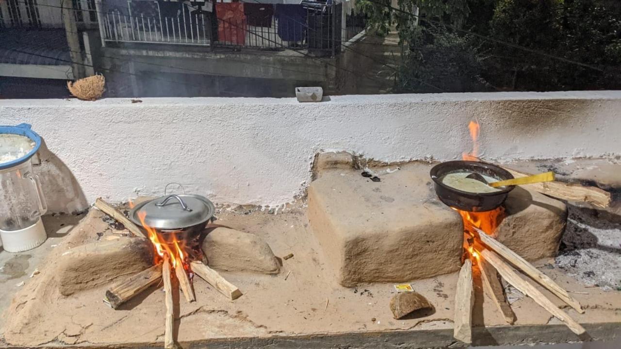 Sura Homestay Kandy Esterno foto