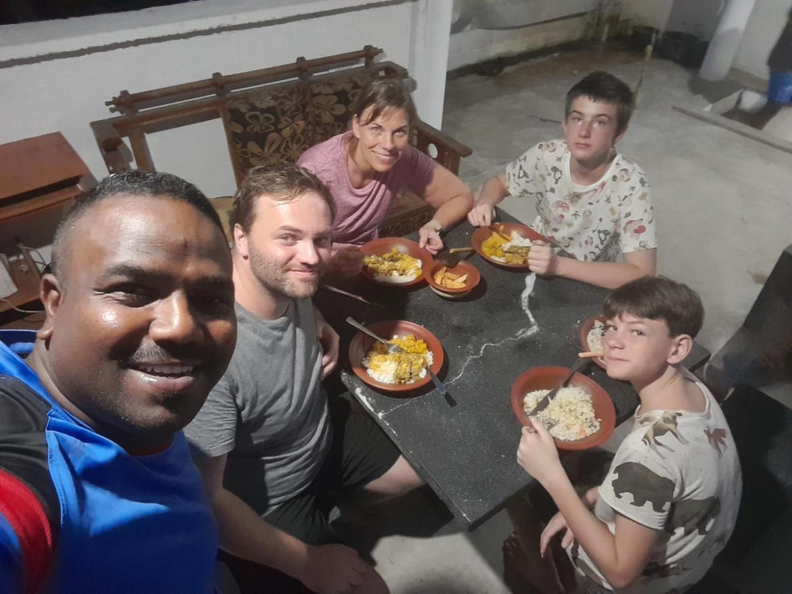 Sura Homestay Kandy Esterno foto