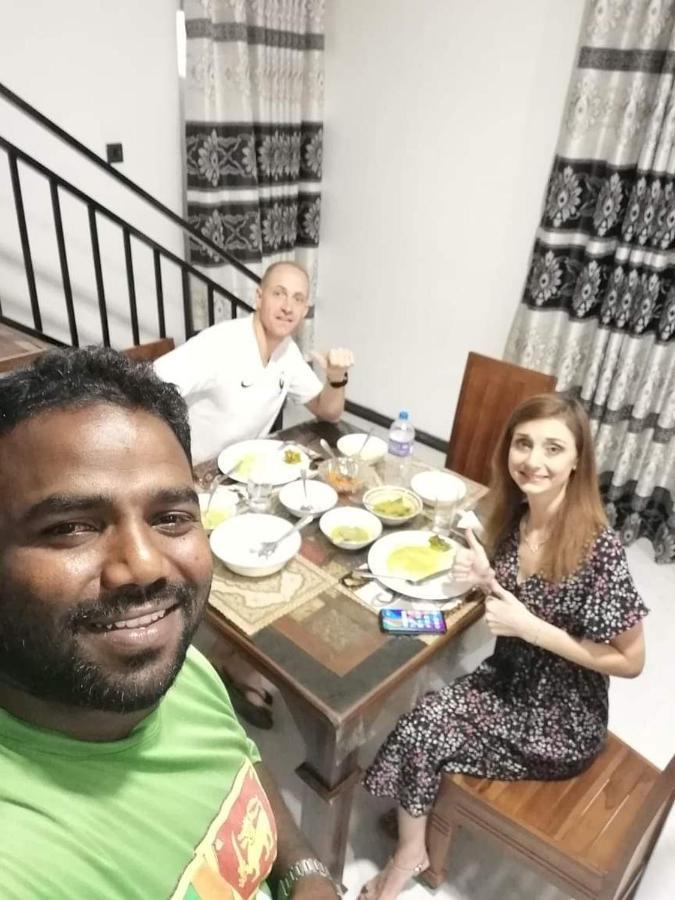 Sura Homestay Kandy Esterno foto